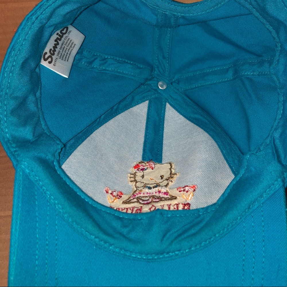 Hello Kitty Hat🐱 - Picture 5 of 6